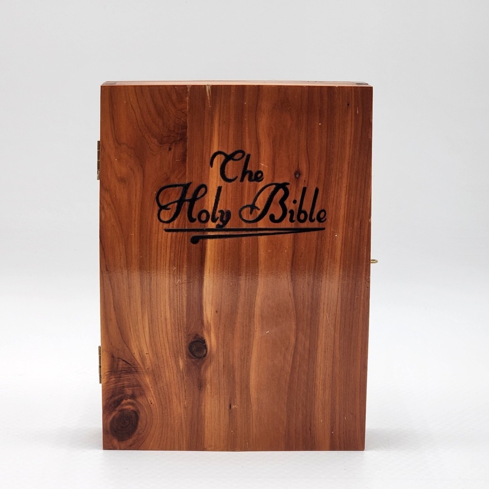 Vintage Memorial Holy Bible Cedar Box Allied‎ Industrial Workers Union Local 428